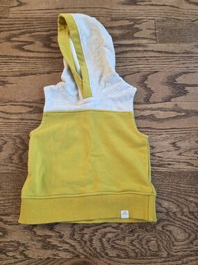 Little Road Co (Lulu & Roo) Toddler Tank Top Hoodie - Yellow & Light Gray - 2T